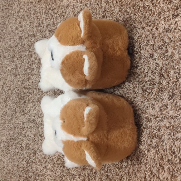 Feetmoji cute white brown tongue out corgi dog fuzzy house slippers - Picture 10 of 11